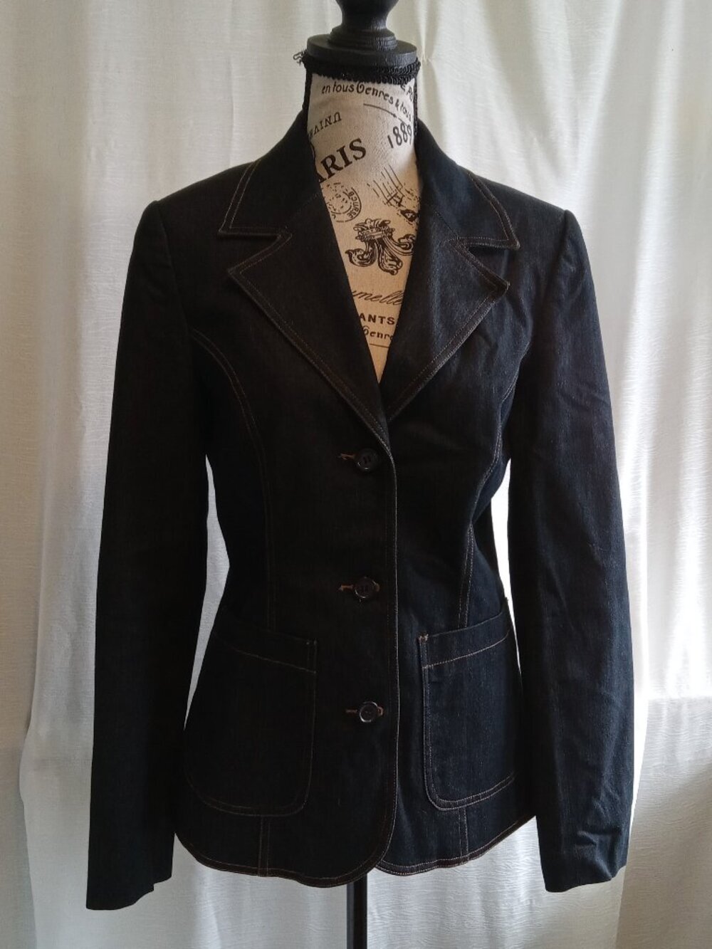 The perfect ROXY jeans-like jacket in a blue-jeans color, slightly stretchy - Picture 1 of 10